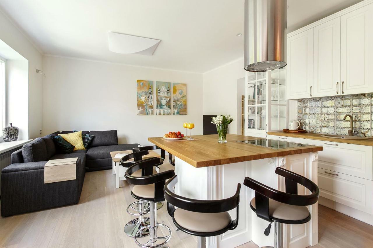 #Stayhere 3Bdr Modern & Stylish Apartment - Heart Of Old Town By Houseys Вилнюс Екстериор снимка